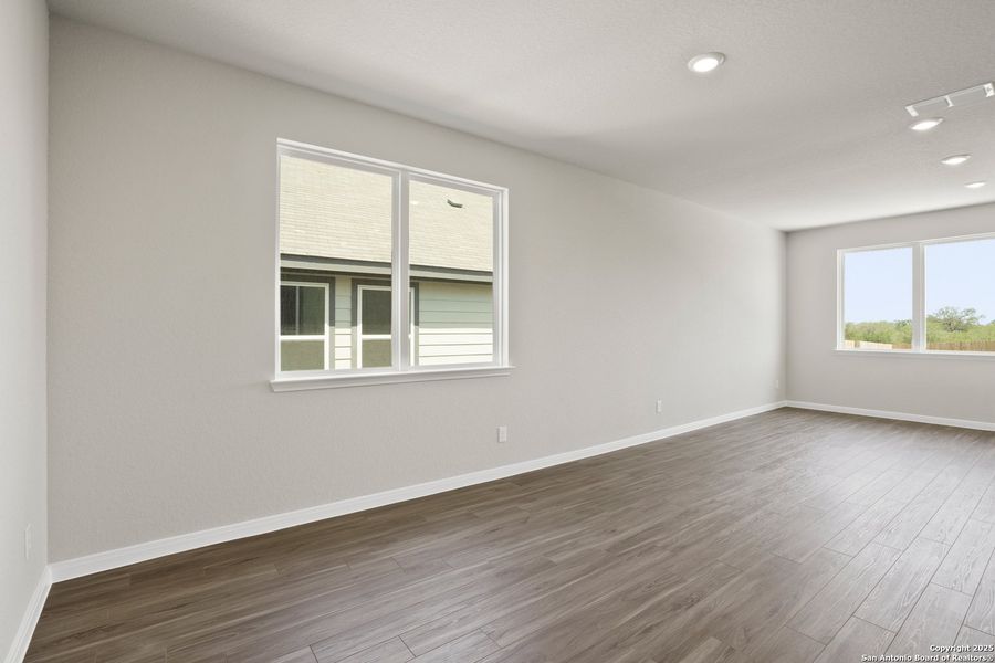 Spacious, unfurnished interior of a new home in Hickory Ridge, Elmendorf (Image 12). Spacious, unfurnished interior of a new home in Hickory Ridge, Elmendorf (Image 12).