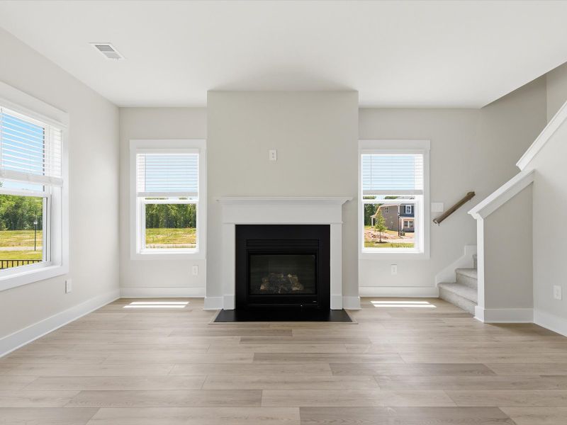 Spacious, unfurnished interior of a new home in Crossing at Abner Creek, Greer (Image 12).