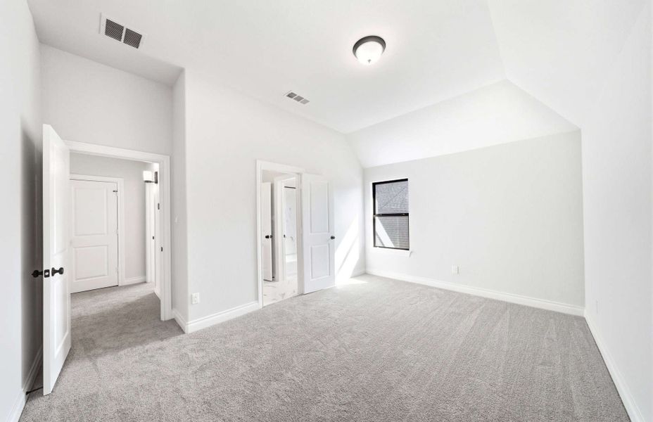 Spacious, unfurnished interior of a new home in The Highlands 55′, Porter (Image 41).