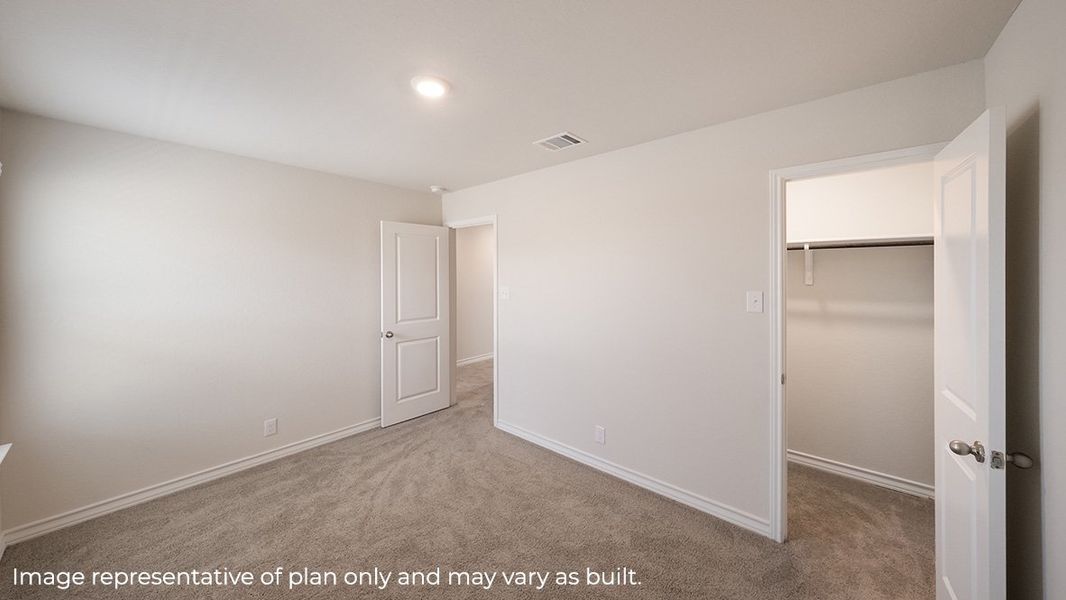 Spacious, unfurnished interior of a new home in Brookstone Creek, San Antonio (Image 22).