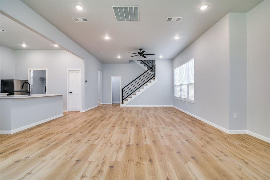 Spacious, unfurnished interior of a new home in , Dallas (Image 7).