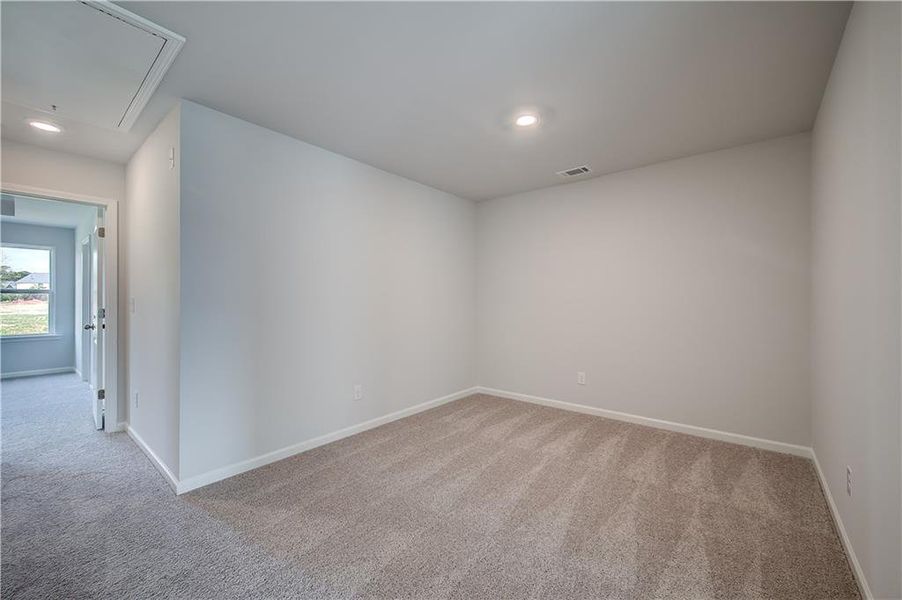 Spacious, unfurnished interior of a new home in Langley Overlook, Loganville (Image 22).