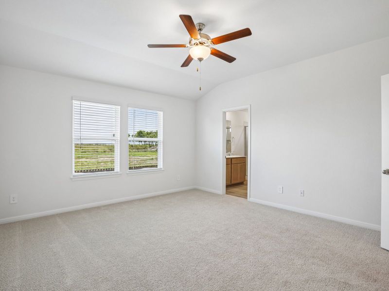 Spacious, unfurnished interior of a new home in Travena - Reserve Collection, Georgetown (Image 10).