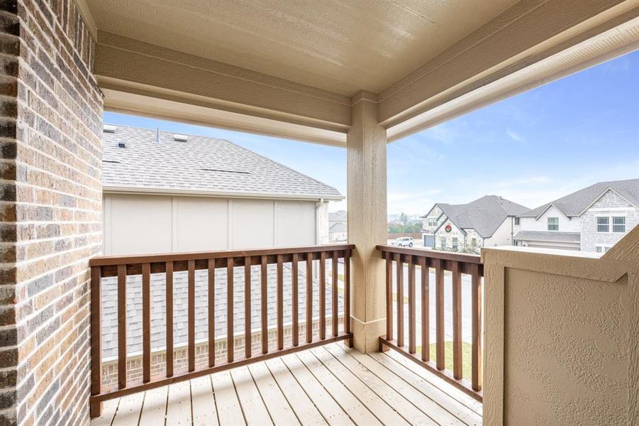 Exterior details and patio area of a home in Liberty, Melissa (Image 26).