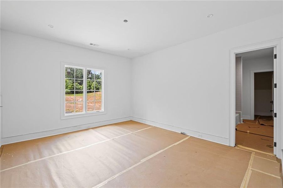 Spacious, unfurnished interior of a new home in , Milton (Image 33).