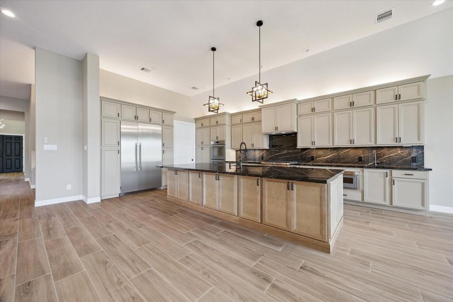 Furnished interior view inside a new home in , Kemah (Image 10).