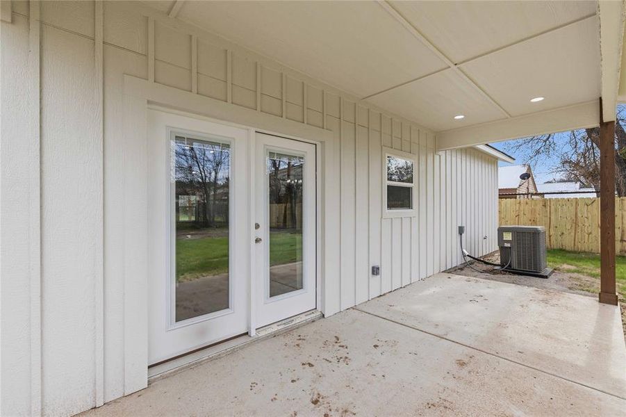 Exterior details and patio area of a home in , Brownwood (Image 15).