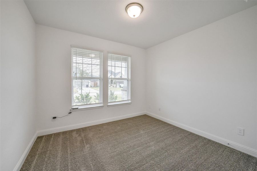 Spacious, unfurnished interior of a new home in Mavera, Conroe (Image 33).