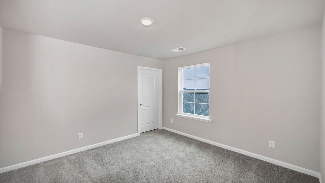 Spacious, unfurnished interior of a new home in Livingston Woods, Irmo (Image 30).