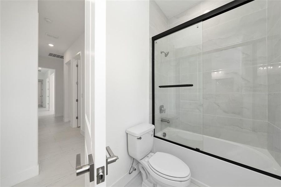 Furnished interior view inside a new home in , Orlando (Image 11).