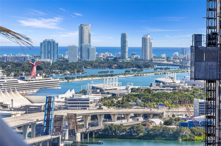 Condo located in Miami, FL showcasing its design and architecture (Image 23). Condo located in Miami, FL showcasing its design and architecture (Image 23).