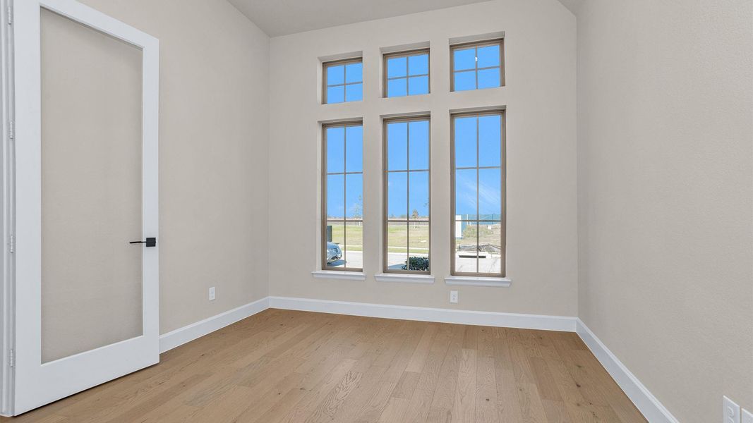 Spacious, unfurnished interior of a new home in Austin Point 60', Richmond (Image 7).