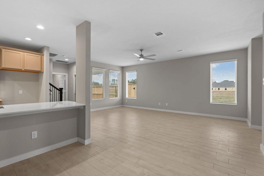 Spacious, unfurnished interior of a new home in Cypresswood Landing, Humble (Image 27).