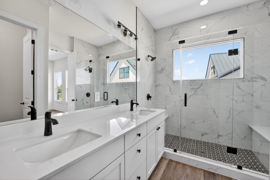 Furnished interior view inside a new home in , Horseshoe Bay (Image 12).