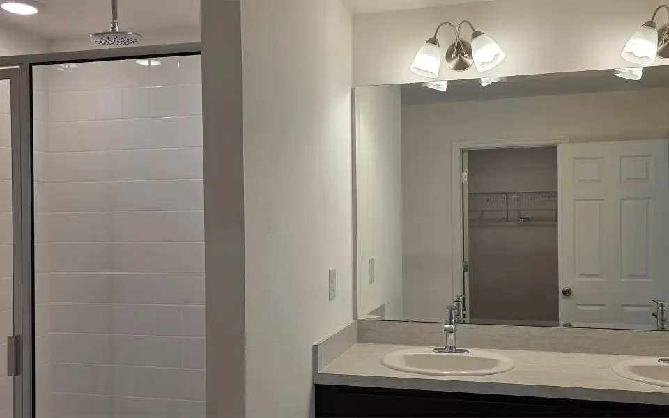 Furnished interior view inside a new home in Blue Springs Reserve Townhomes, Groveland (Image 6). Furnished interior view inside a new home in Blue Springs Reserve Townhomes, Groveland (Image 6).