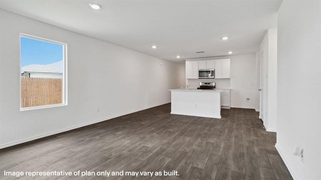 Spacious, unfurnished interior of a new home in Creekside Ranch, Blue Ridge (Image 14). Spacious, unfurnished interior of a new home in Creekside Ranch, Blue Ridge (Image 14).