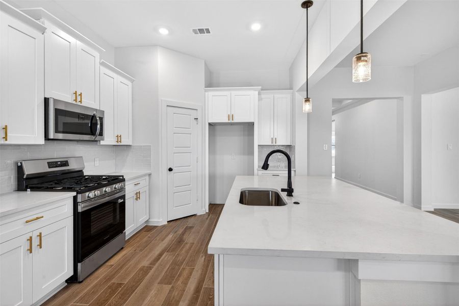 Furnished interior view inside a new home in , Alvin (Image 16).