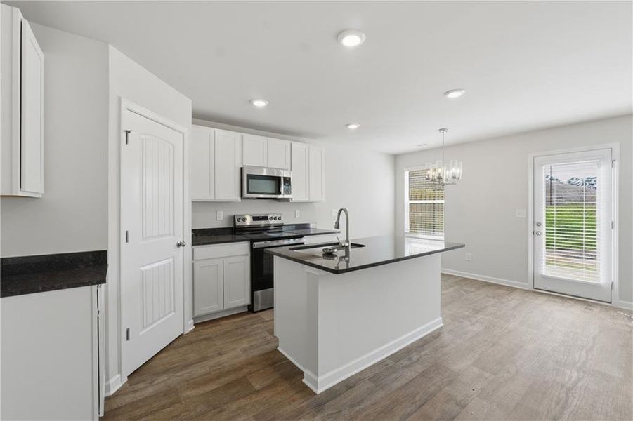 Furnished interior view inside a new home in Moss Creek, Hogansville (Image 8).
