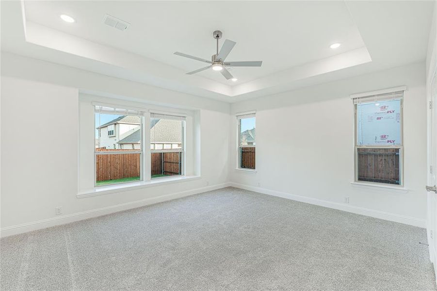 Spacious, unfurnished interior of a new home in Country Lakes Classic 60, Argyle (Image 35).