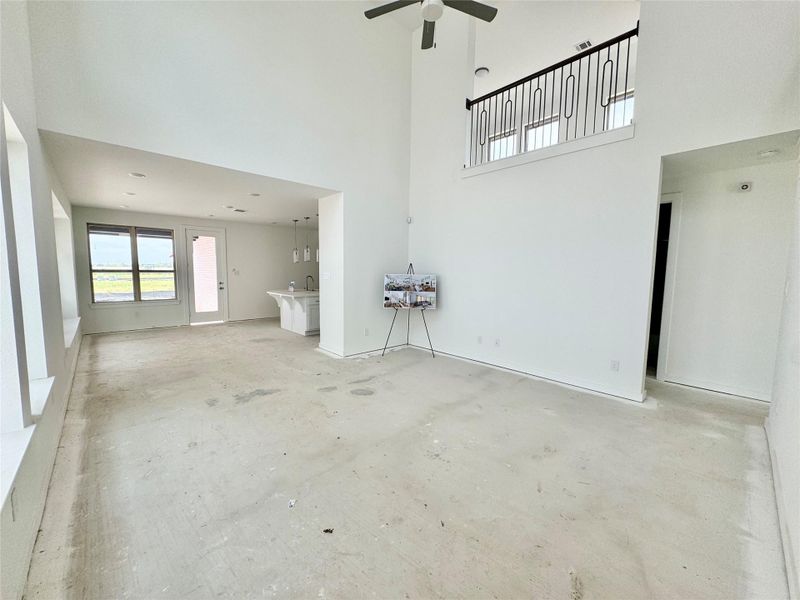 Spacious, unfurnished interior of a new home in Pomona: 40ft. lots, Manvel (Image 15). Spacious, unfurnished interior of a new home in Pomona: 40ft. lots, Manvel (Image 15).
