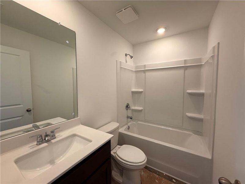 Furnished interior view inside a new home in Leydenview, Mableton (Image 27). Furnished interior view inside a new home in Leydenview, Mableton (Image 27).