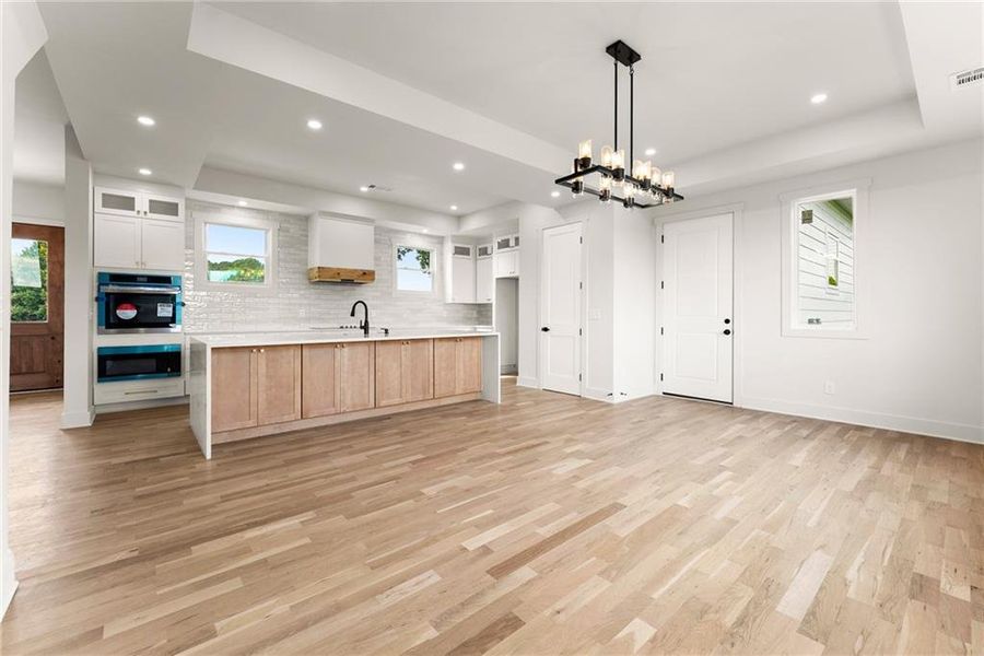 Spacious, unfurnished interior of a new home in , Clermont (Image 43).