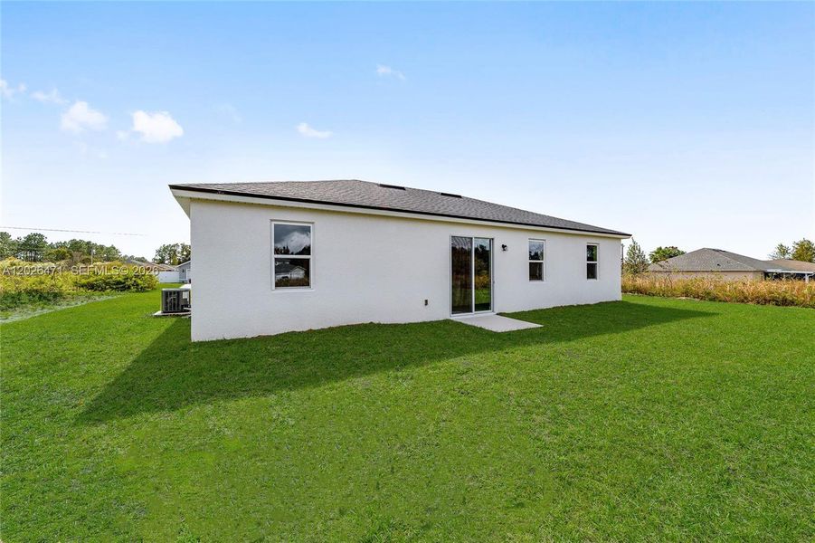 Exterior details and patio area of a home in , Palm Bay (Image 4).