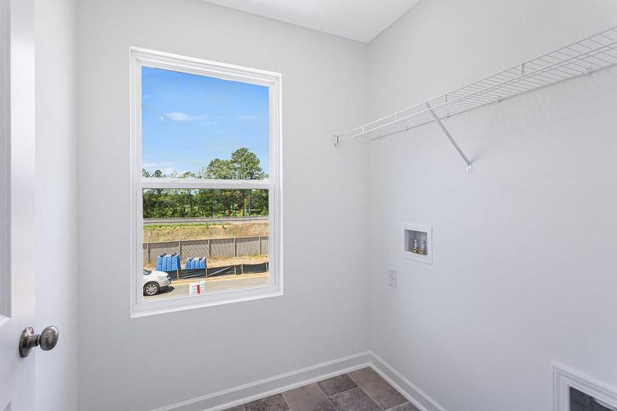 Spacious, unfurnished interior of a new home in Heritage River, Euharlee (Image 28).