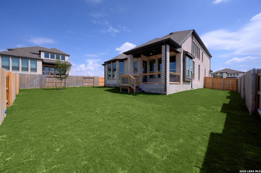 Exterior details and patio area of a home in Homestead, Schertz (Image 3).