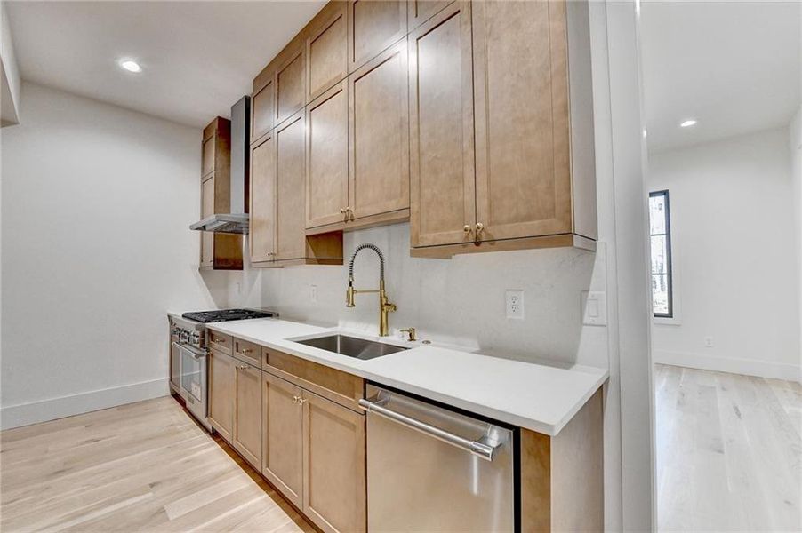 Furnished interior view inside a new home in , Alpharetta (Image 19). Furnished interior view inside a new home in , Alpharetta (Image 19).