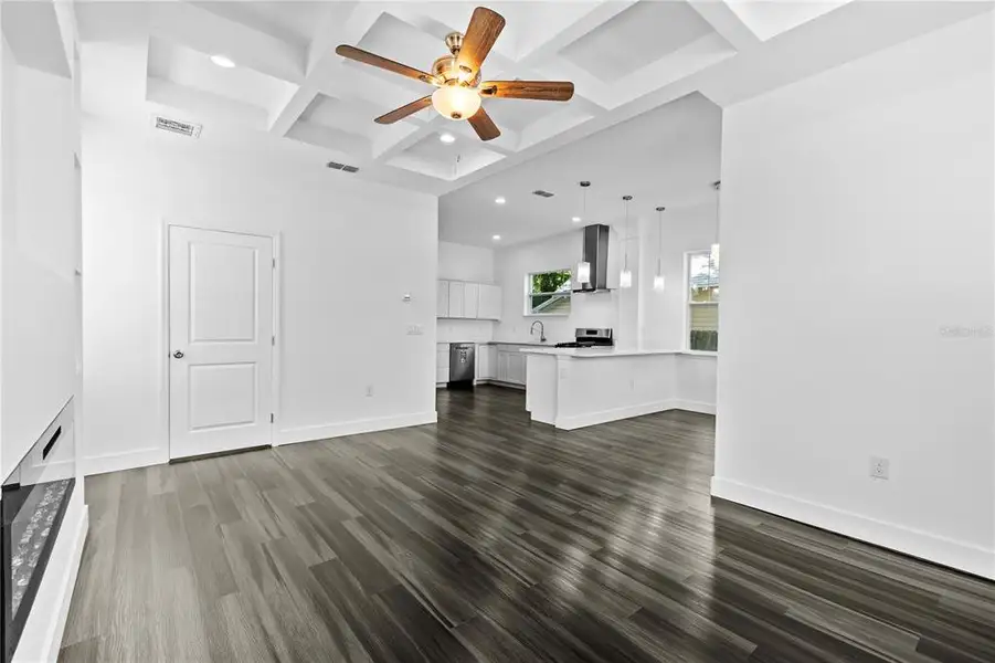 Spacious, unfurnished interior of a new home in , St. Petersburg (Image 26). Spacious, unfurnished interior of a new home in , St. Petersburg (Image 26).