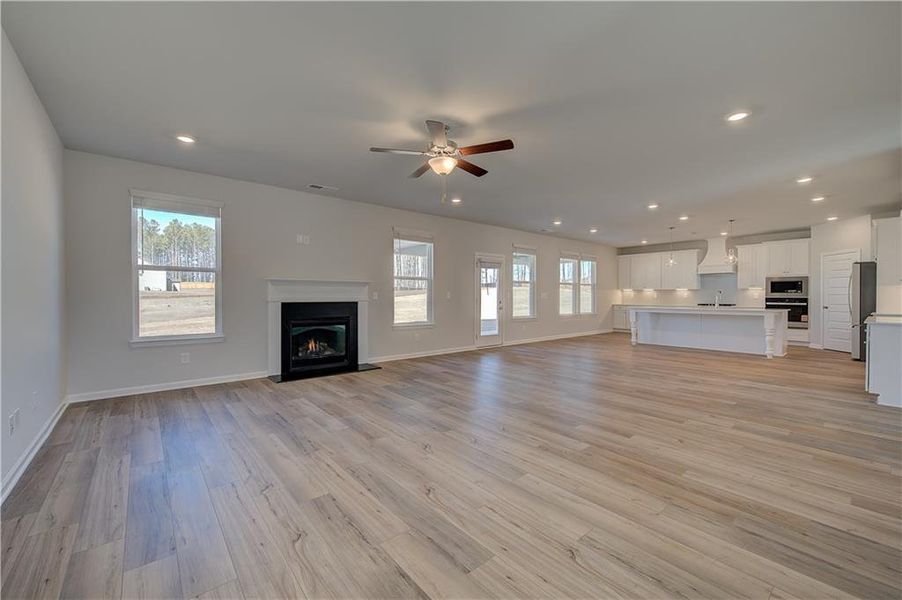 Spacious, unfurnished interior of a new home in Riverbend Overlook, Fayetteville (Image 23).