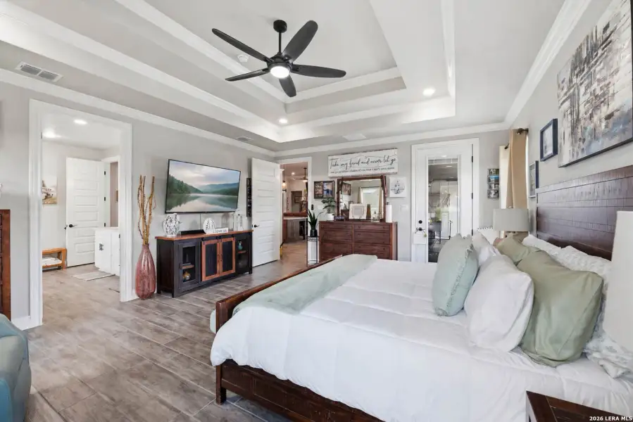 Furnished interior view inside a new home in , La Vernia (Image 39). Furnished interior view inside a new home in , La Vernia (Image 39).