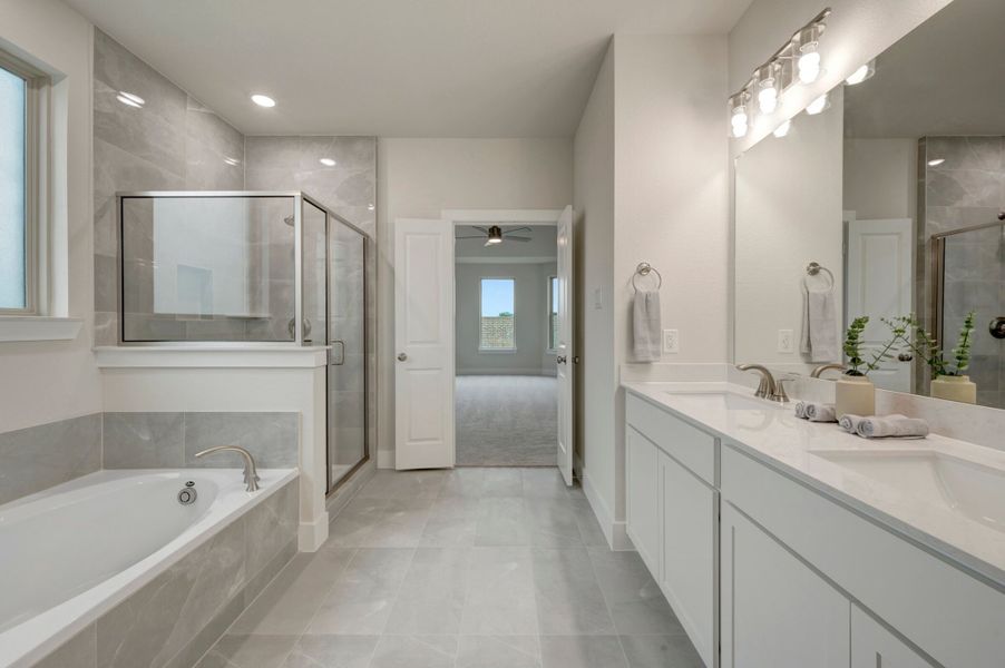 Owner's Bathroom Owner's Bathroom