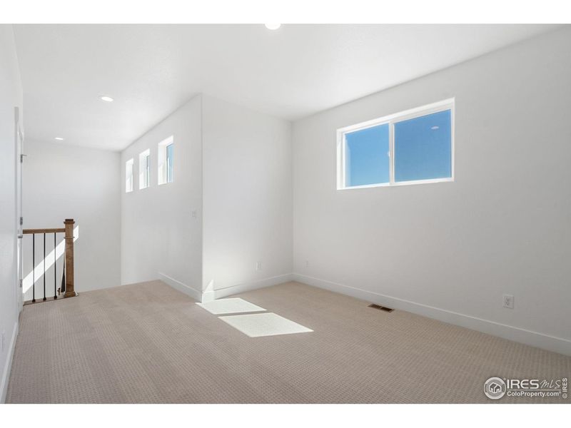 Spacious, unfurnished interior of a new home in Prairie Song, Windsor (Image 28).