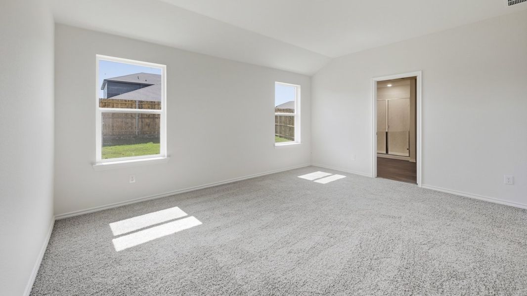 Spacious, unfurnished interior of a new home in Sanger Circle, Sanger (Image 6).