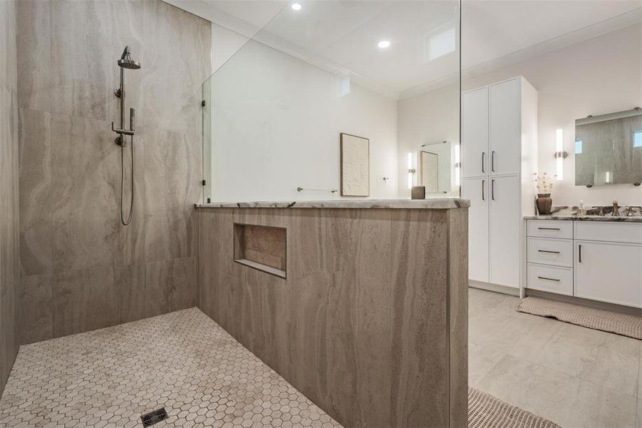 Furnished interior view inside a new home in , Tampa (Image 66).