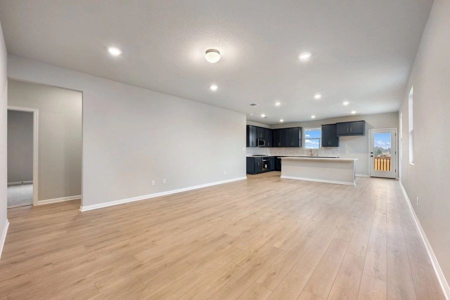 Spacious, unfurnished interior of a new home in Berry Creek Highlands, Georgetown (Image 23).