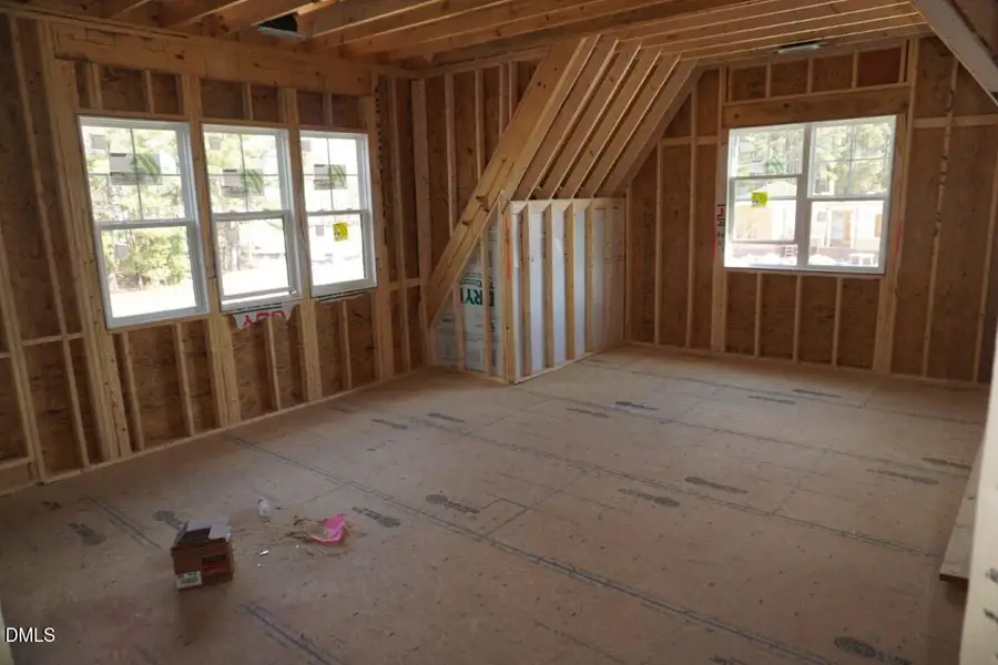 DSC01144 (Medium) DSC01144 (Medium)