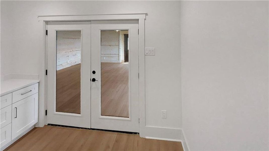 Spacious, unfurnished interior of a new home in , Jasper (Image 19).