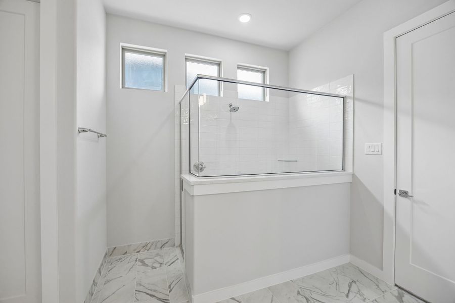 Primary Bathroom in the Picasso II home plan by Trophy Signature Homes – REPRESENTATIVE PHOTO Primary Bathroom in the Picasso II home plan by Trophy Signature Homes – REPRESENTATIVE PHOTO
