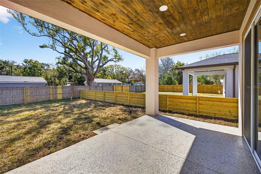 Exterior details and patio area of a home in , Masaryktown (Image 30).