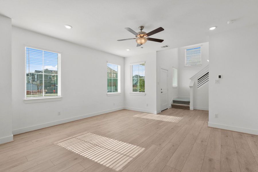 **Photos are representative of the floor plan and not of the actual home** **Photos are representative of the floor plan and not of the actual home**