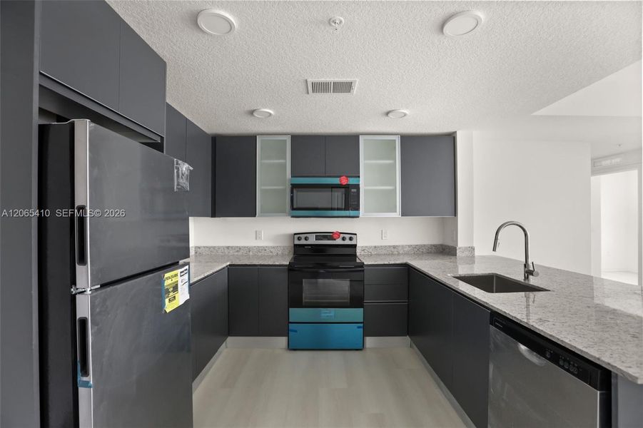 Furnished interior view inside a new home in , Orlando (Image 9).