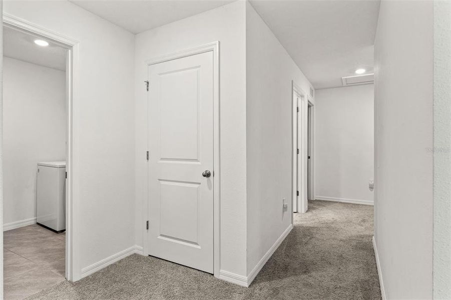 Spacious, unfurnished interior of a new home in Harvest Ridge, Zephyrhills (Image 36).
