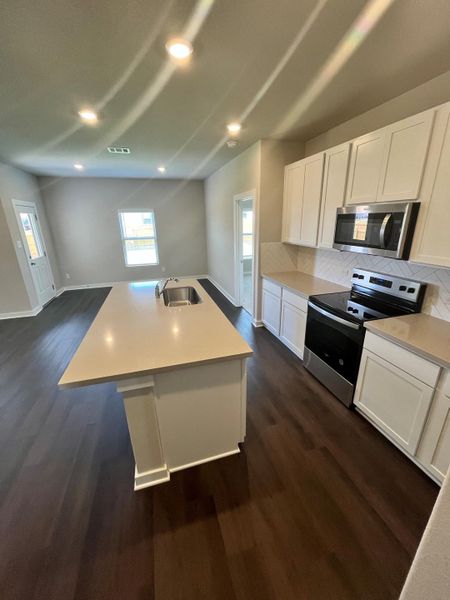 Kitchen to Casual Dining Kitchen to Casual Dining