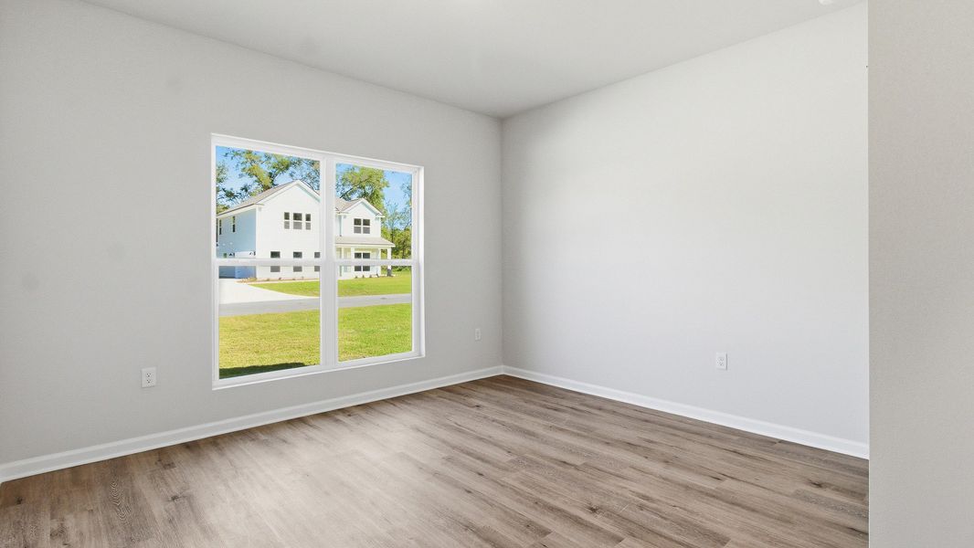 Spacious, unfurnished interior of a new home in Greystone, Crawfordville (Image 26).