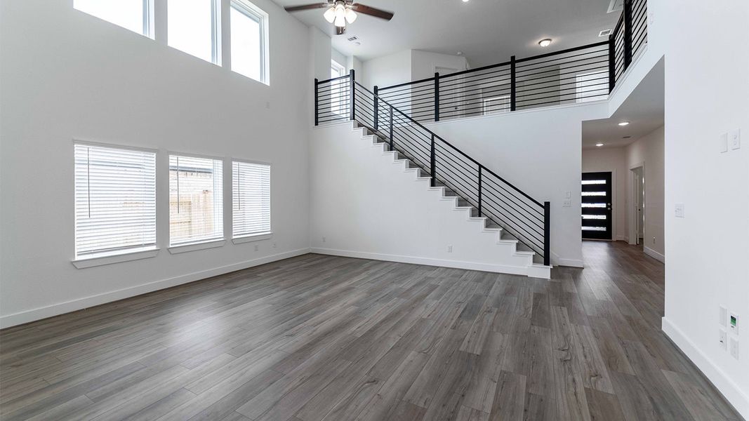 Spacious, unfurnished interior of a new home in Massey Oaks, Pearland (Image 18).