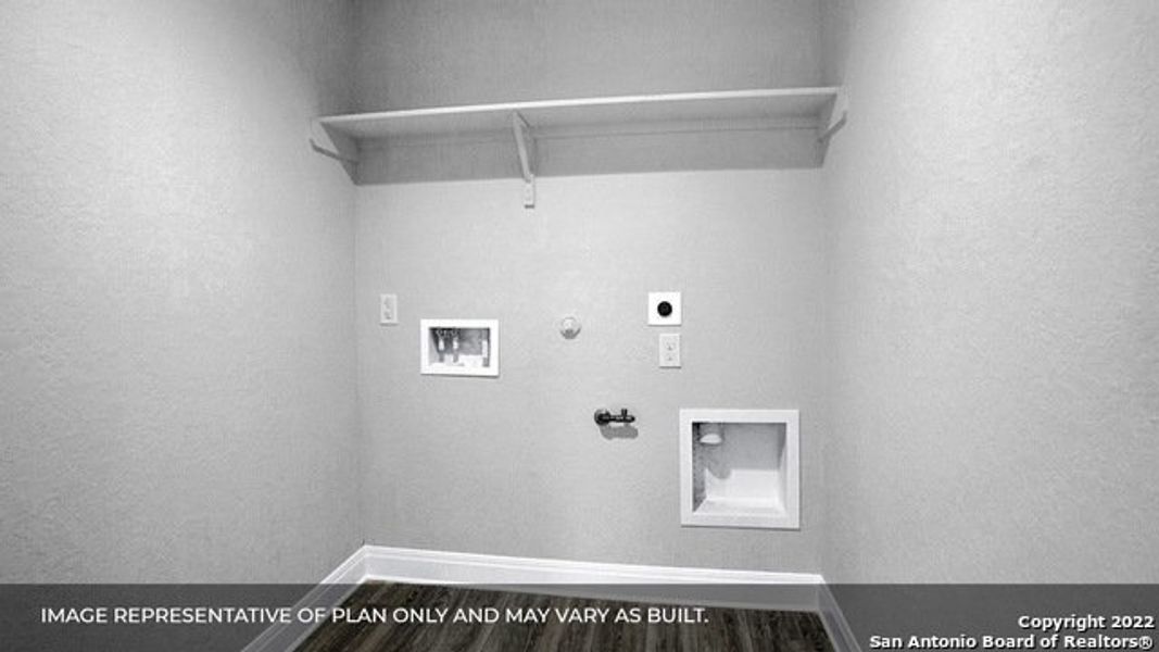 Spacious, unfurnished interior of a new home in Arroyo Ranch, Seguin (Image 10).