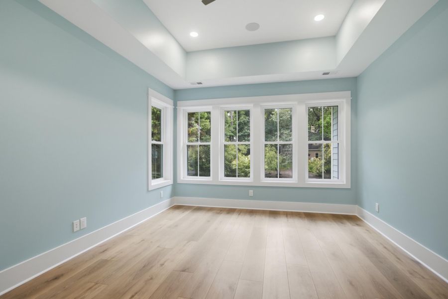 Spacious, unfurnished interior of a new home in , Hollywood (Image 27). Spacious, unfurnished interior of a new home in , Hollywood (Image 27).